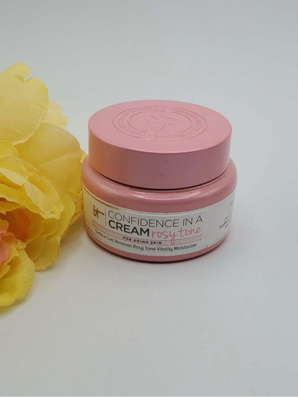 NEW IT Cosmetics
Confidence in a Cream Rosy Tone Moisturizer
2 oz